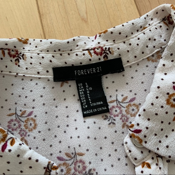 Floral print short sleeve blouse with floaty sleeves - Forever 21 size Large - Picture 3 of 8